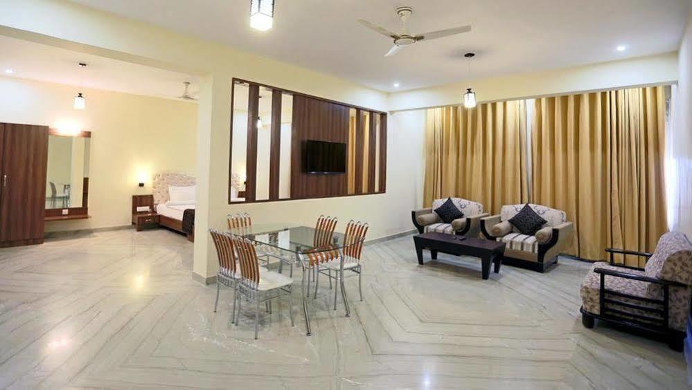 Mewargarh Udaipur By Red Lion S Hotel Exterior foto