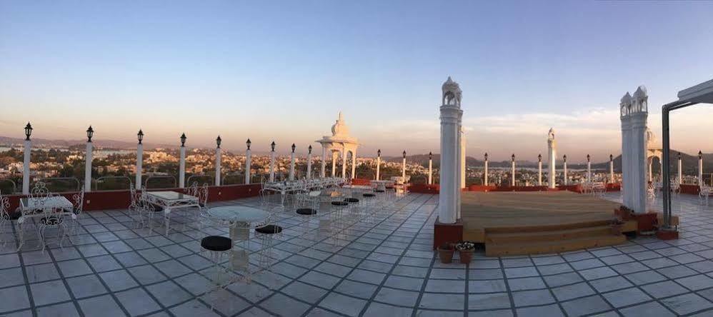 Mewargarh Udaipur By Red Lion S Hotel Exterior foto